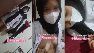 Bokep Smp Bocil Sange Godain Temen Tobrut Di Sampe Ewe colmek teman Toilet Sangean
